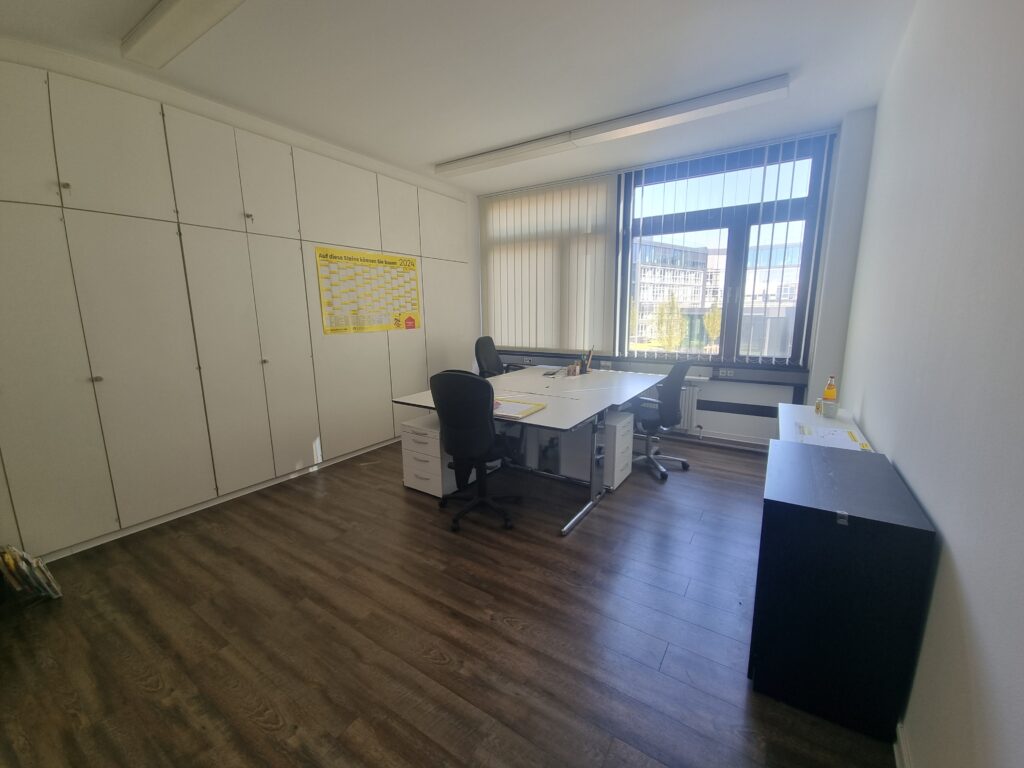 Büro 11 / 1. OG