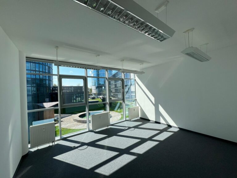 Office 1 / 1. OG